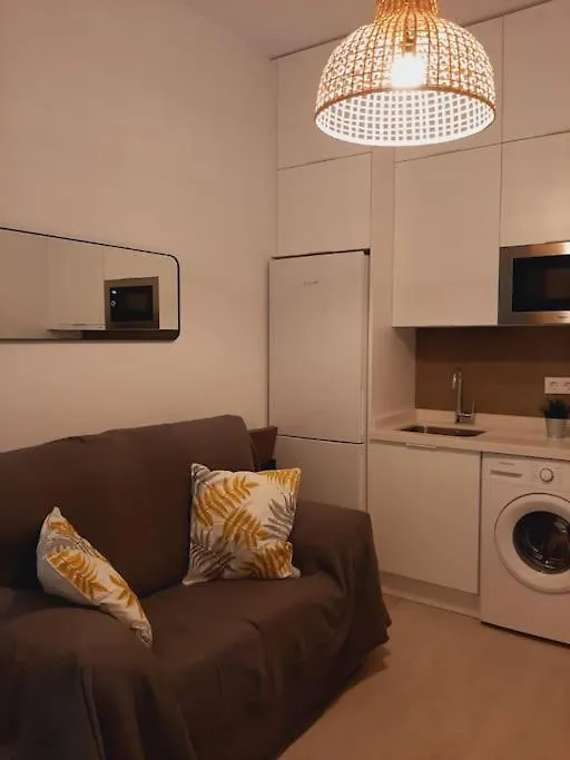 Coqueto Apartamento En Triana contacts